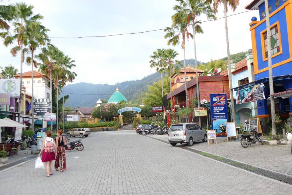 Paseando por Senggigi, Lombok.
