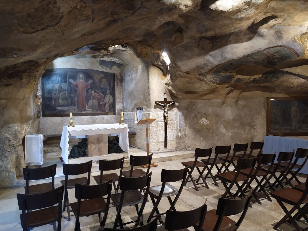 Gruta de Getsemaní en el Monte de los Olivos de Jerusalén